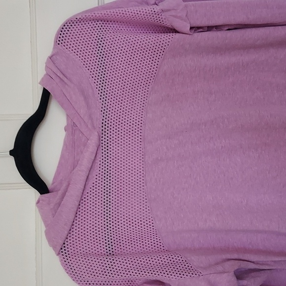 Livi Active Mesh Yoke Hoodie w/ Ruffles - Picture 3 of 12